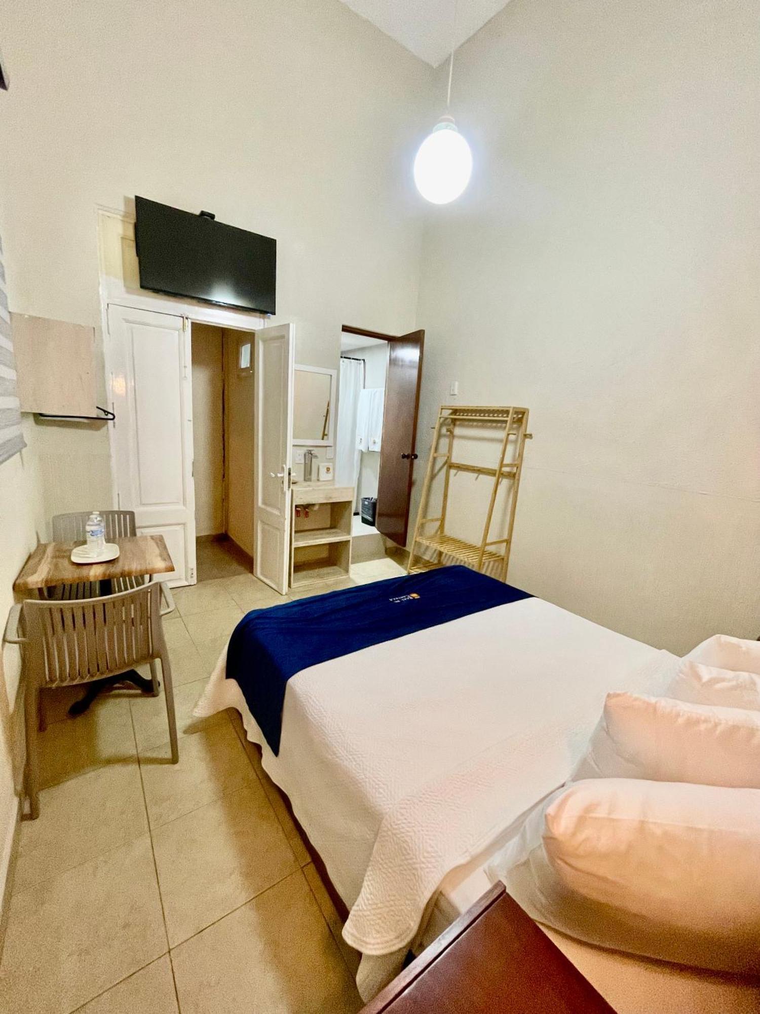 Hotel Real De Castilla Nuovo Guadalajara Bagian luar foto
